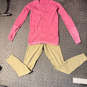 Women's Lululemon Pink Striped swiftly tech & Leggings Set Size 6